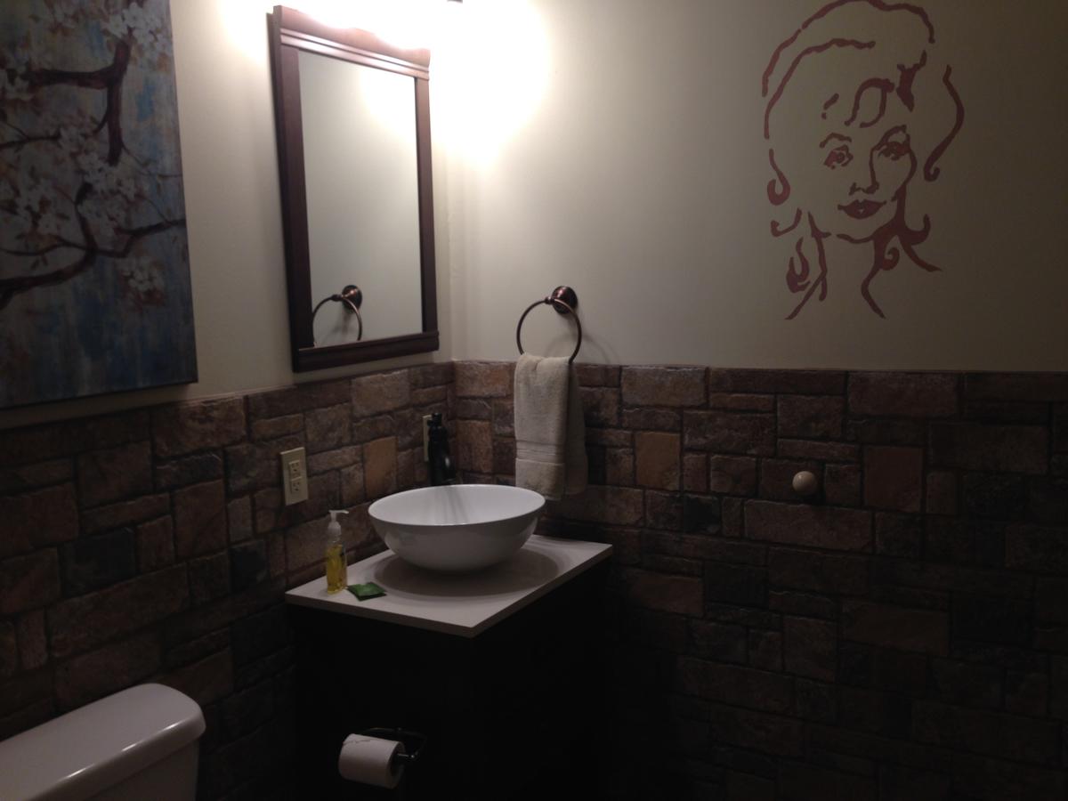 Swan Song Inn - thumb 44