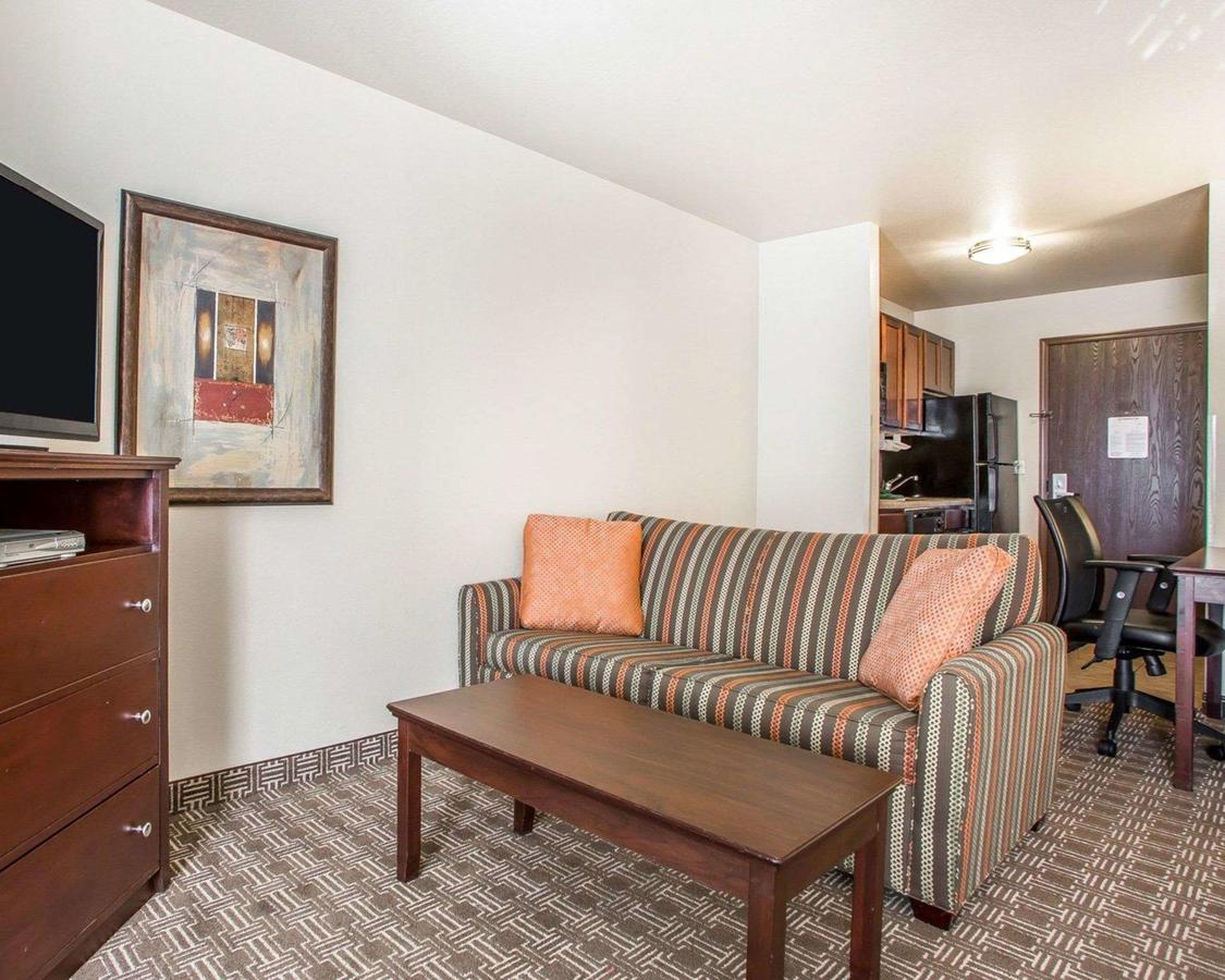 MainStay Suites Saint Robert - thumb 11