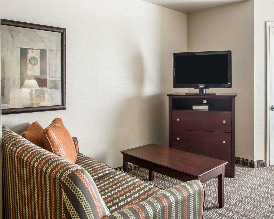 MainStay Suites Saint Robert - thumb 3