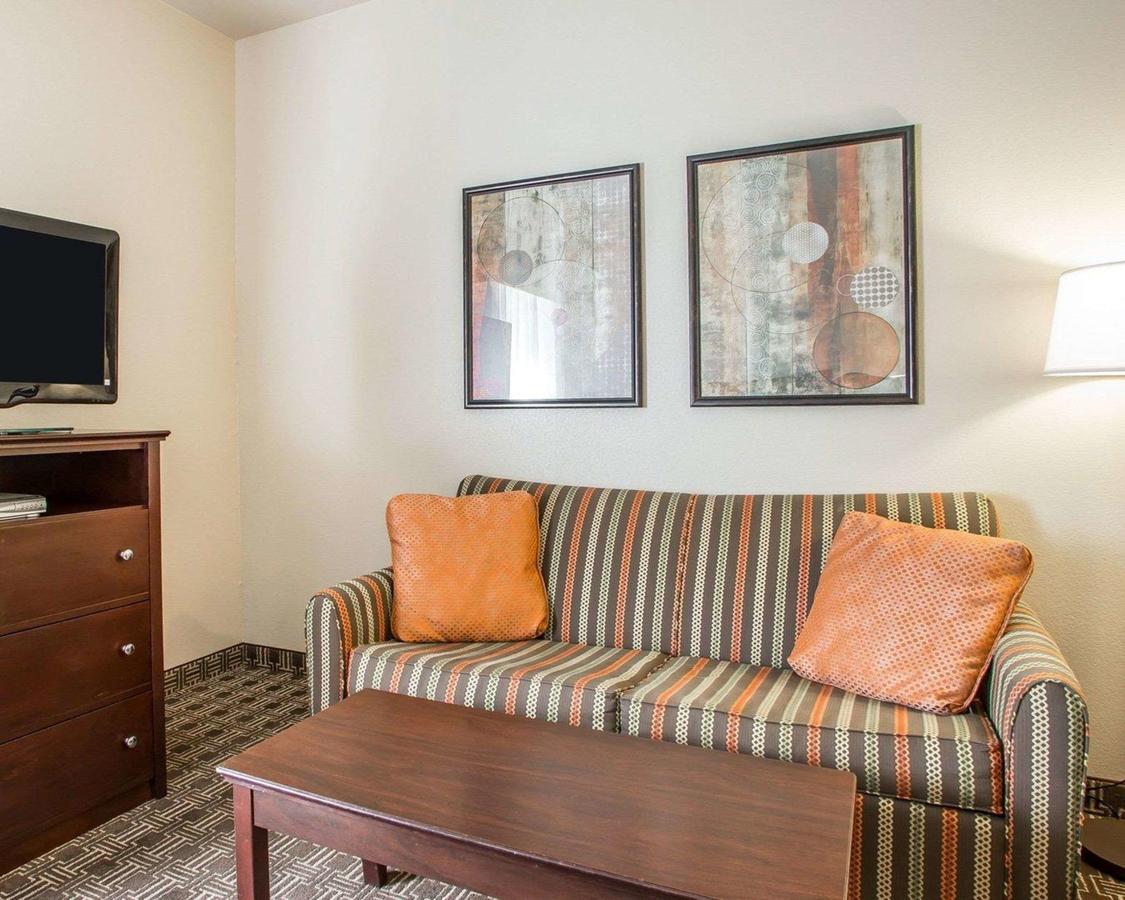 MainStay Suites Saint Robert - thumb 10
