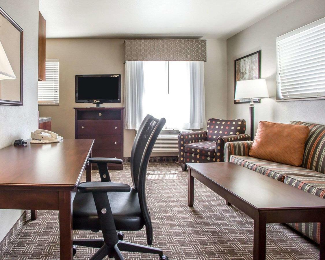 MainStay Suites Saint Robert - thumb 23