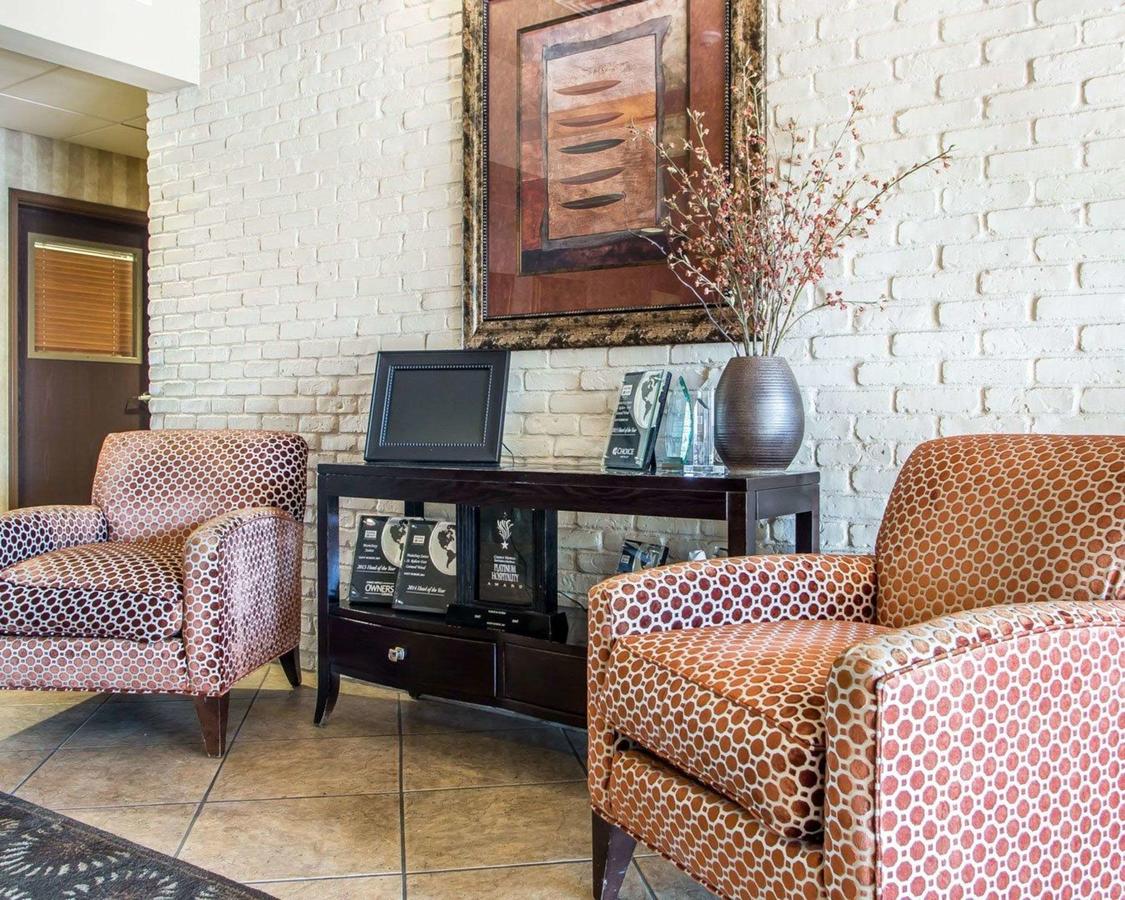 MainStay Suites Saint Robert - thumb 9