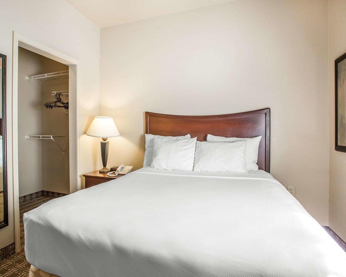 MainStay Suites Saint Robert - thumb 14
