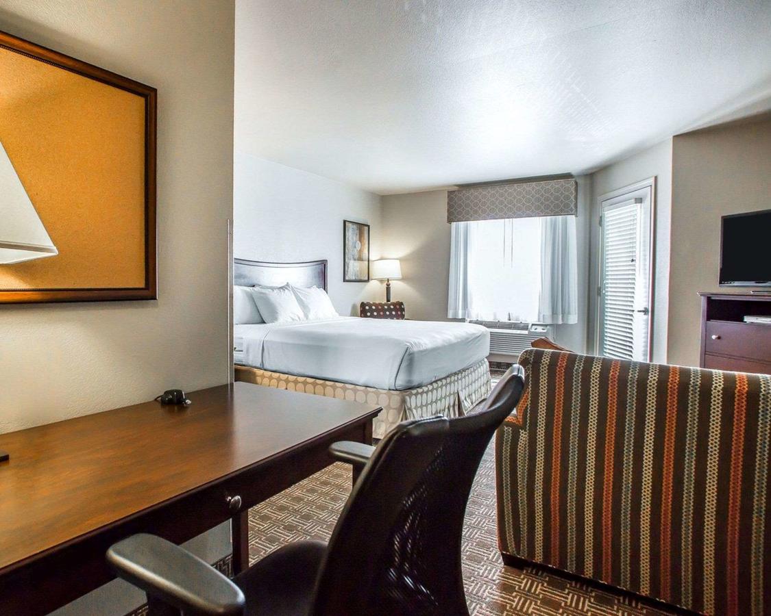 MainStay Suites Saint Robert - thumb 7