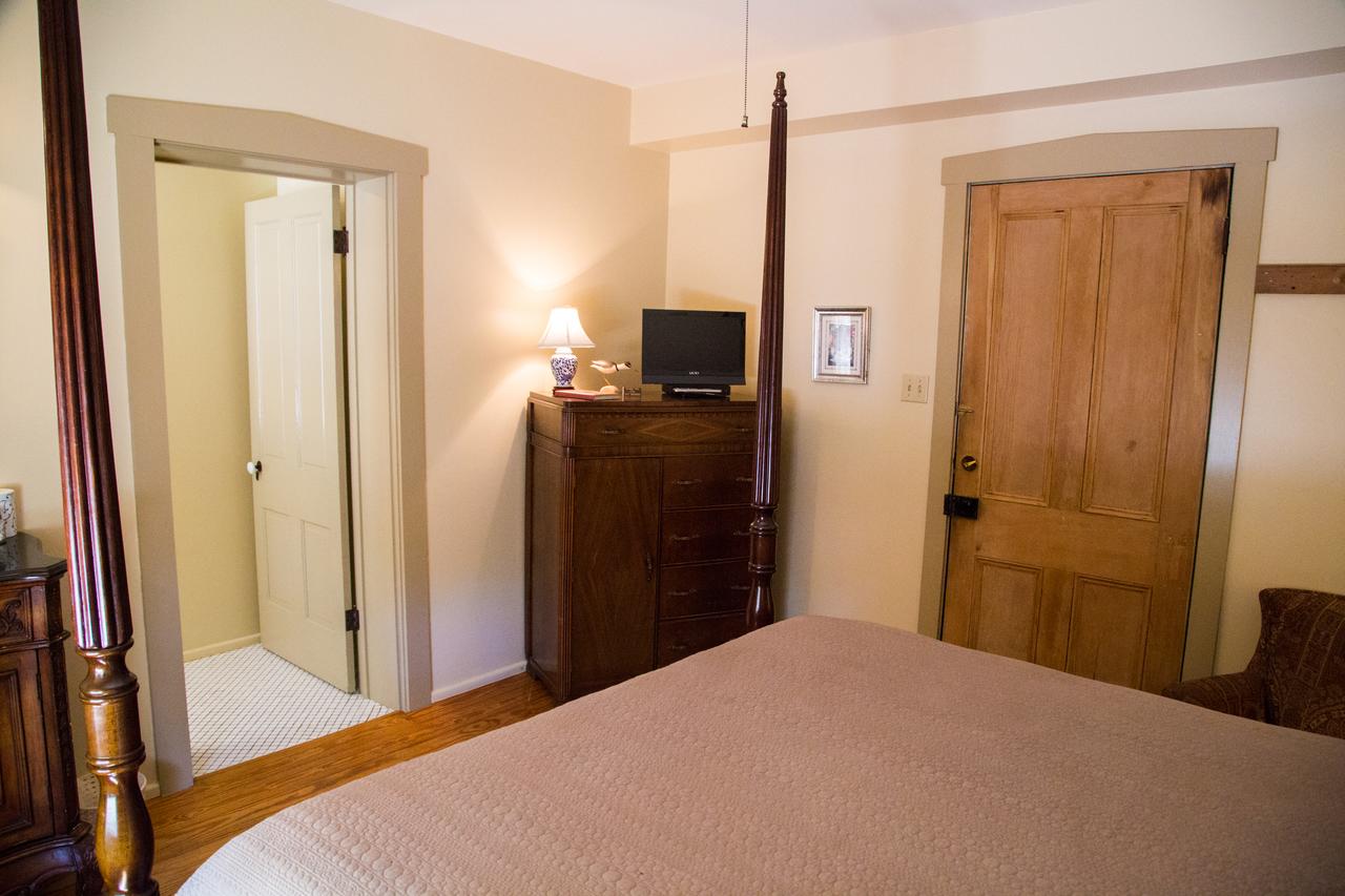 Boone's Lick Trail Inn - thumb 8