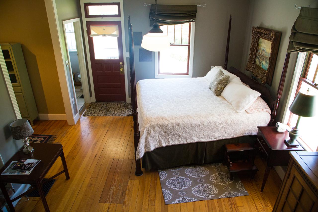 Boone's Lick Trail Inn - thumb 20