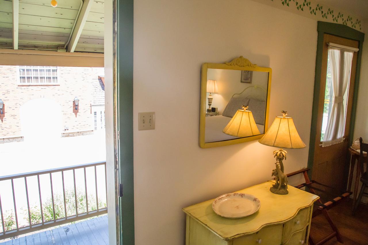 Boone's Lick Trail Inn - thumb 11