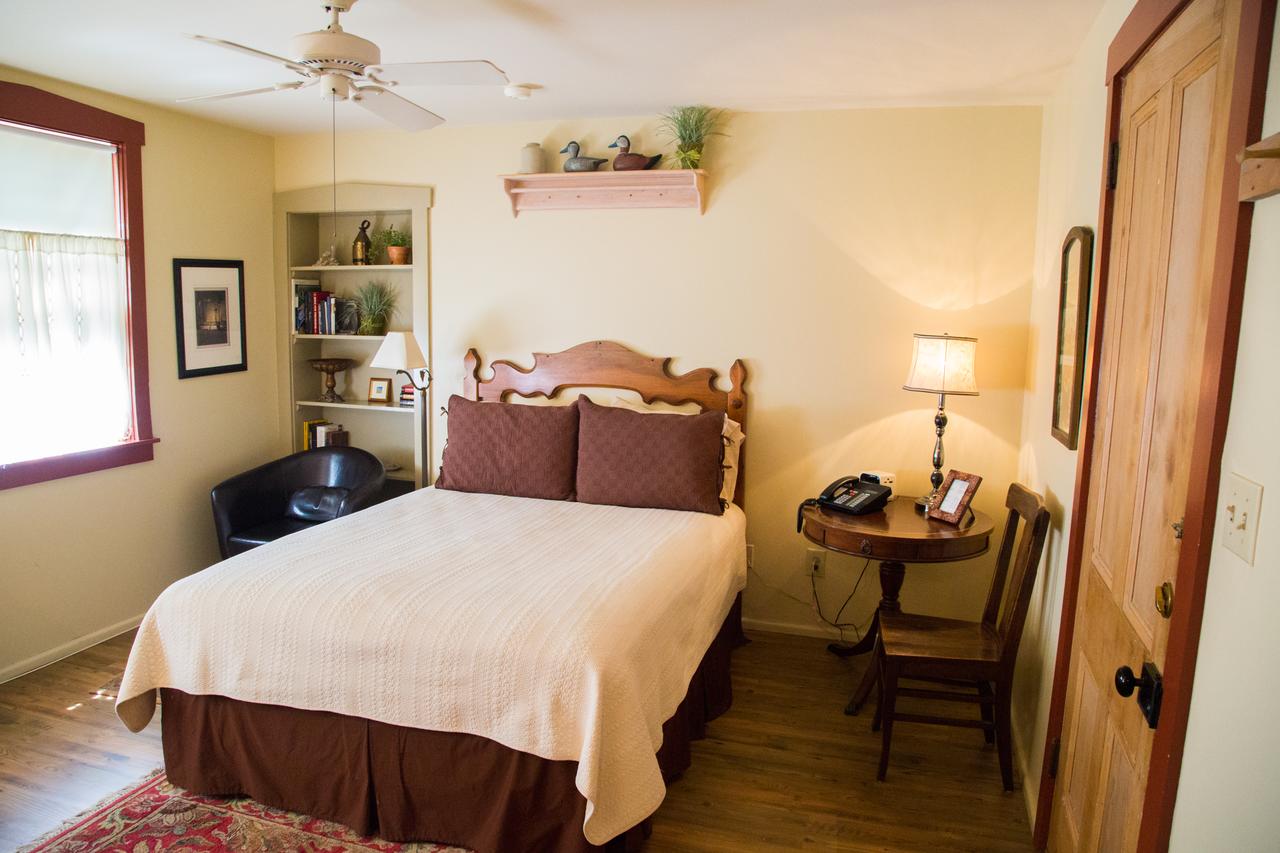 Boone's Lick Trail Inn - thumb 9