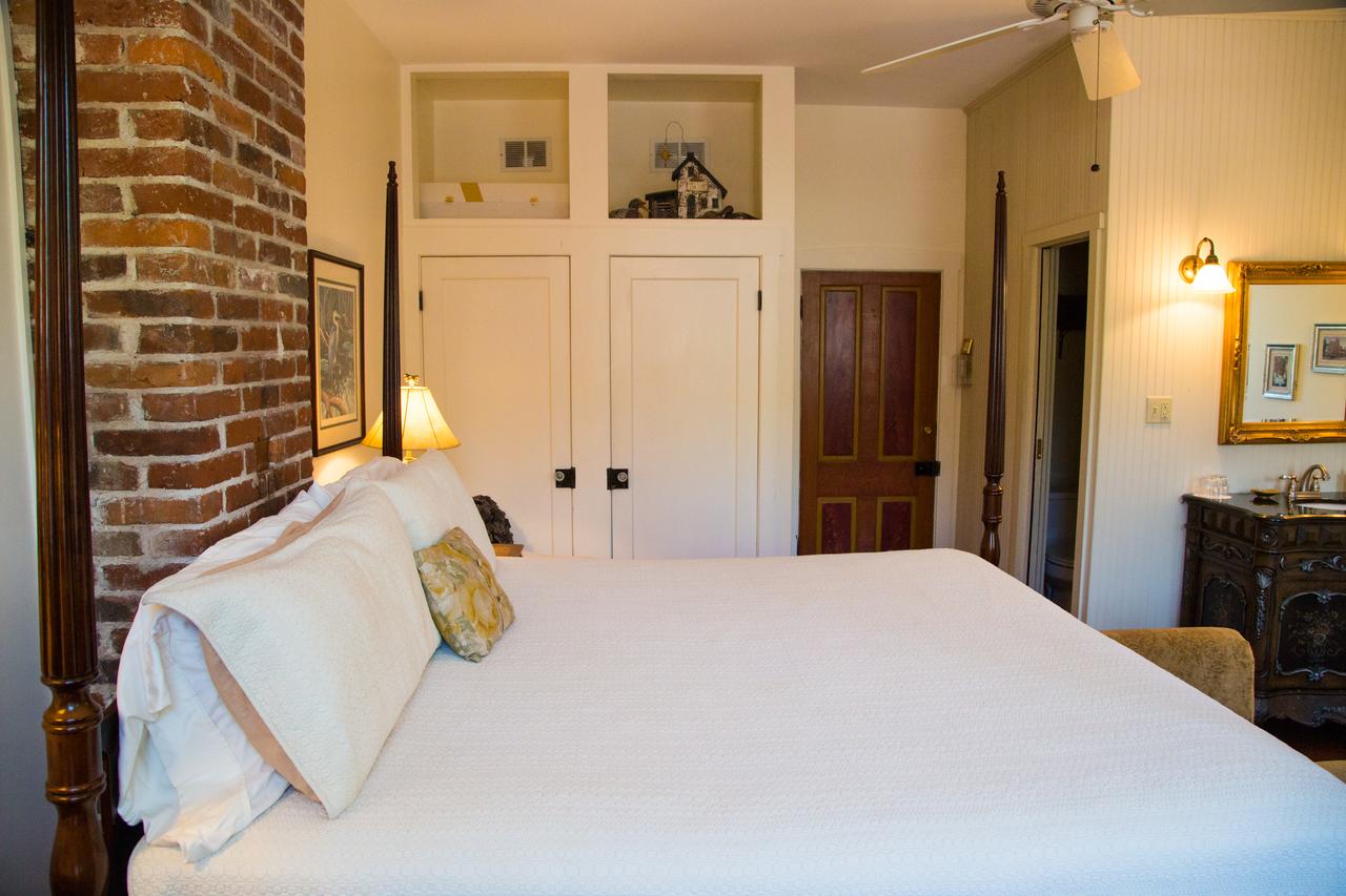 Boone's Lick Trail Inn - thumb 19