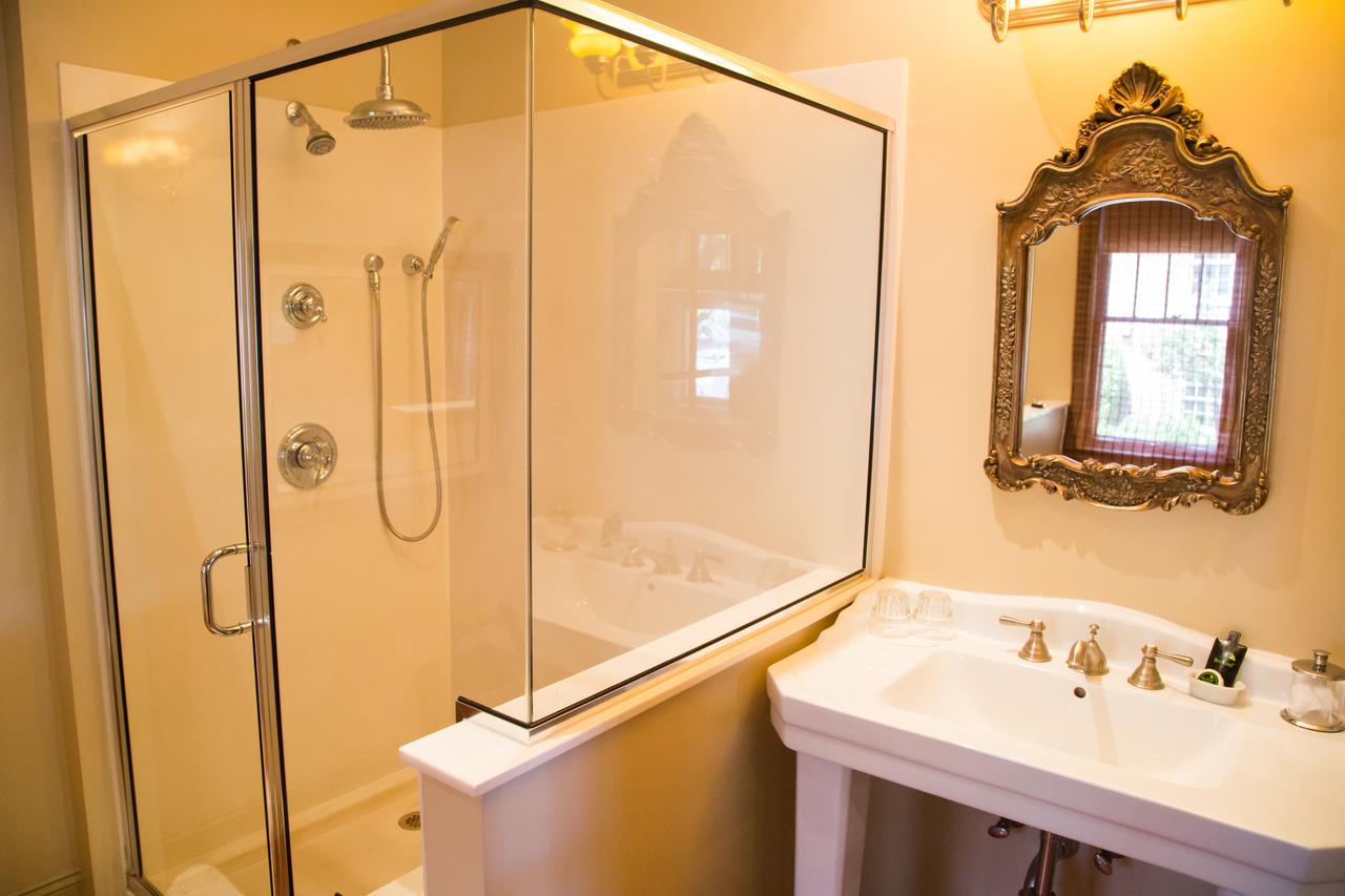 Boone's Lick Trail Inn - thumb 12