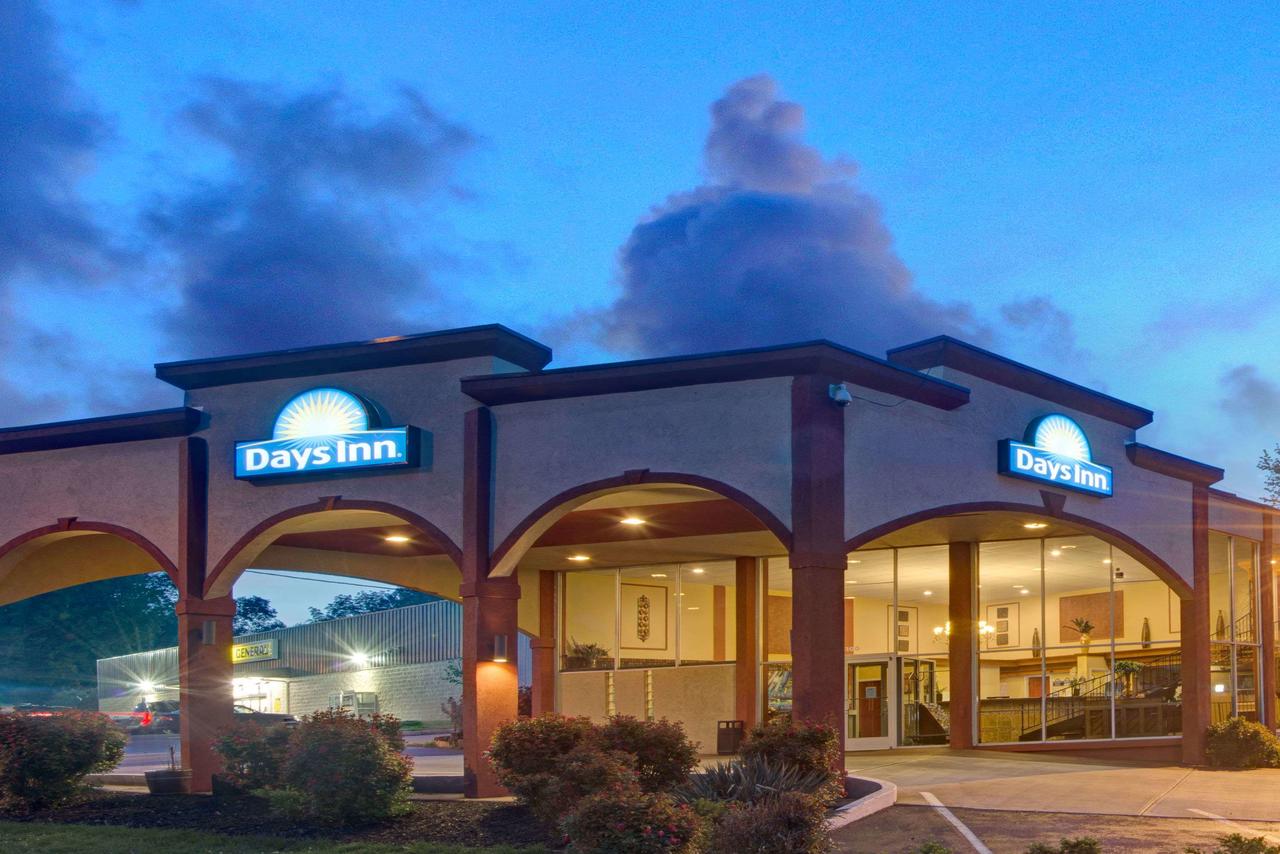 Days Inn By Wyndham Kansas City - thumb 4