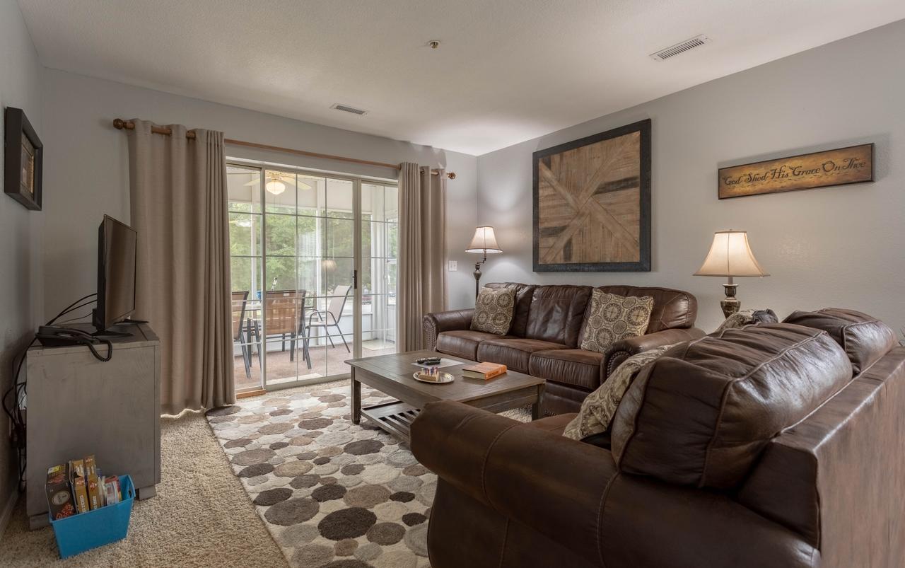 Liberty Place Condo - thumb 3