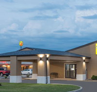 Super 8 by Wyndham Charleston MO - Accommodation Missouri