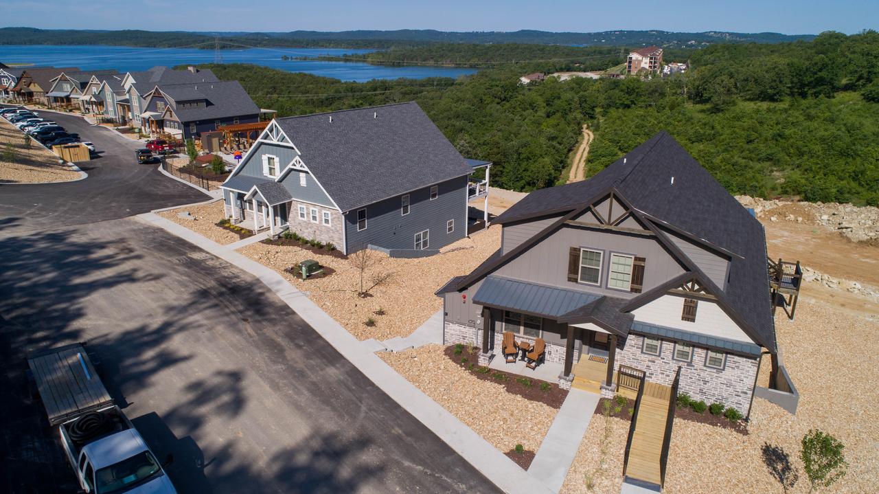Lakefront Haven Home - thumb 20