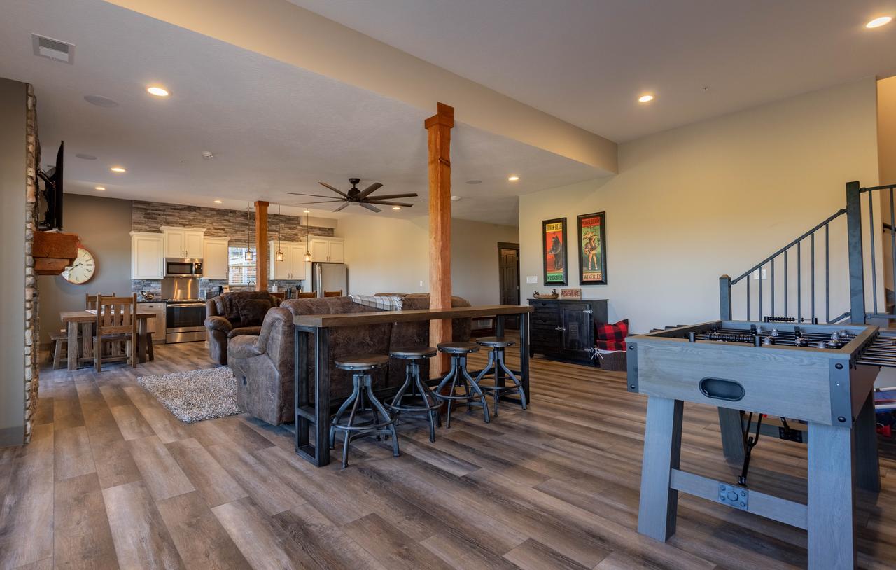 Lakefront Haven Home - thumb 19