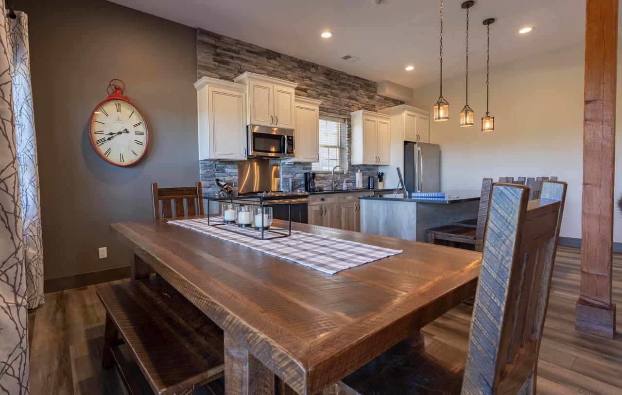 Lakefront Haven Home - thumb 14