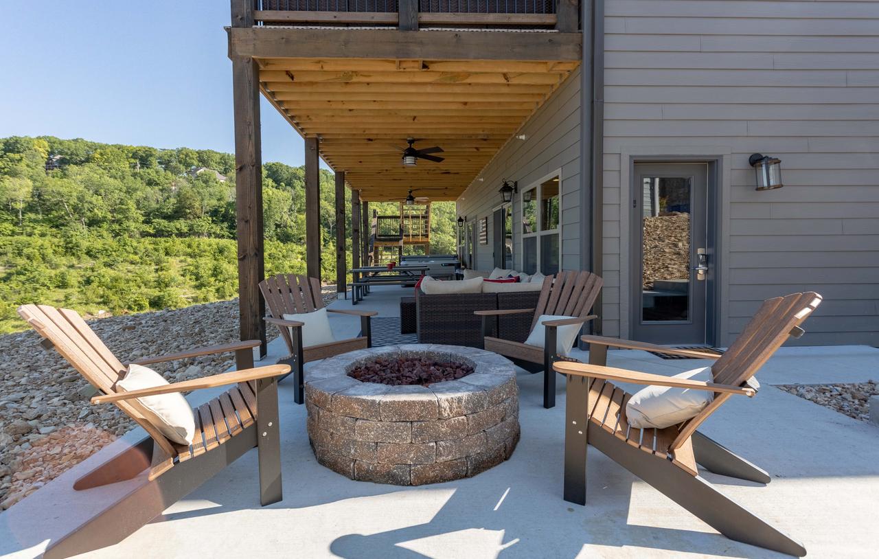 Lakefront Haven Home - thumb 13