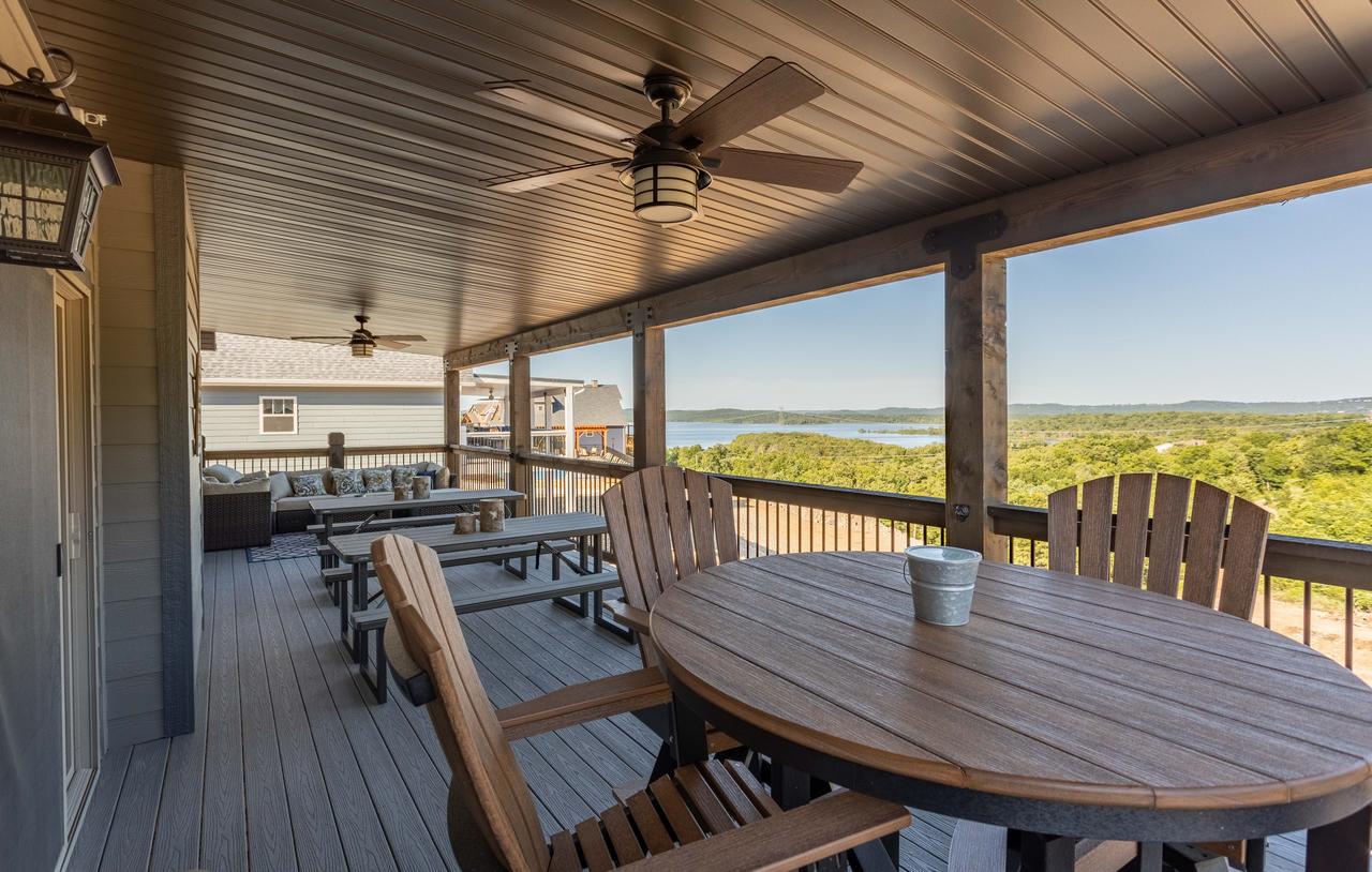 Lakefront Haven Home - thumb 17