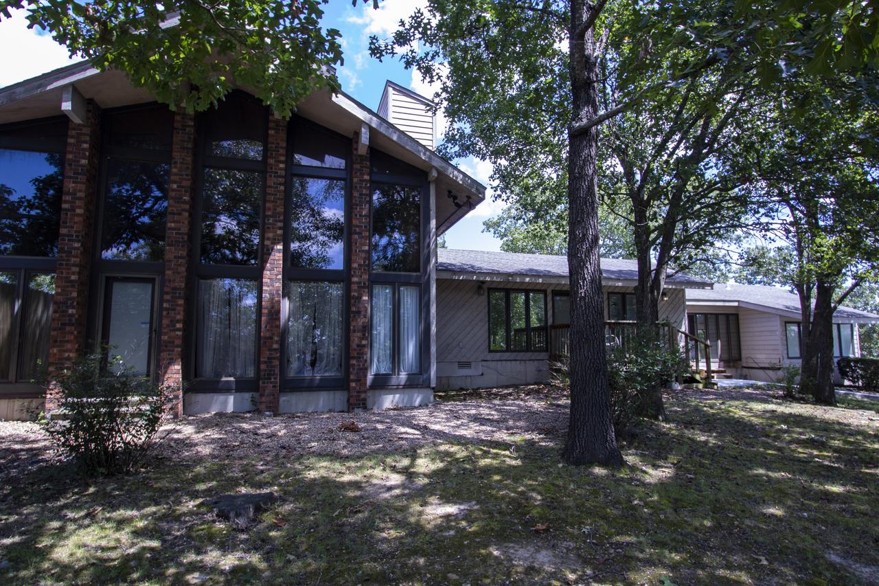 Woodlands Retreat Home - thumb 20