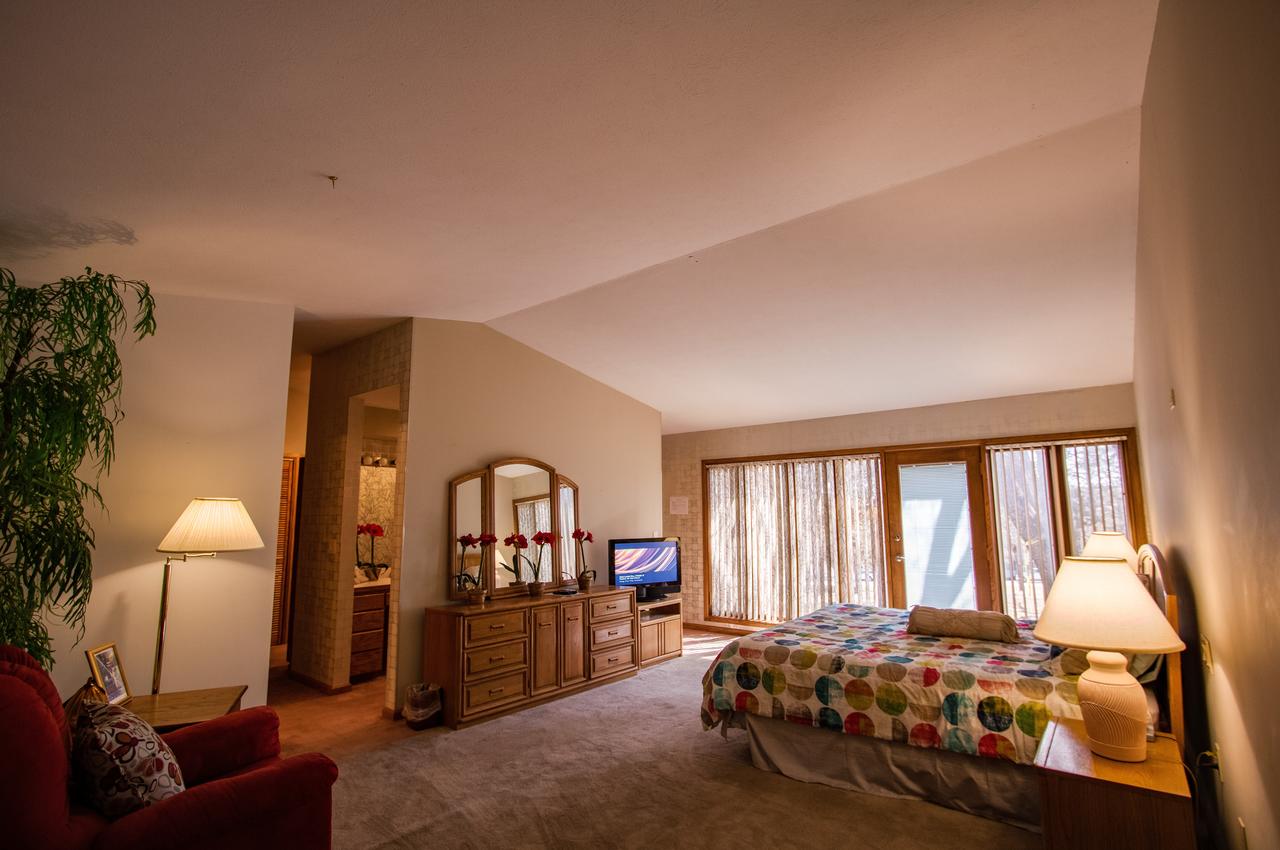 Woodlands Retreat Home - thumb 11