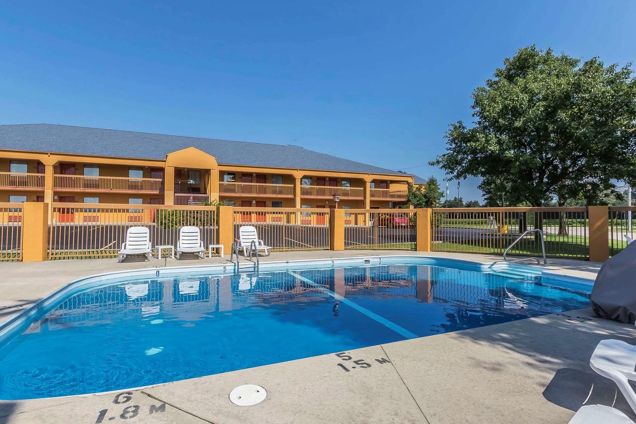 Quality Inn Charleston I-57 - thumb 7