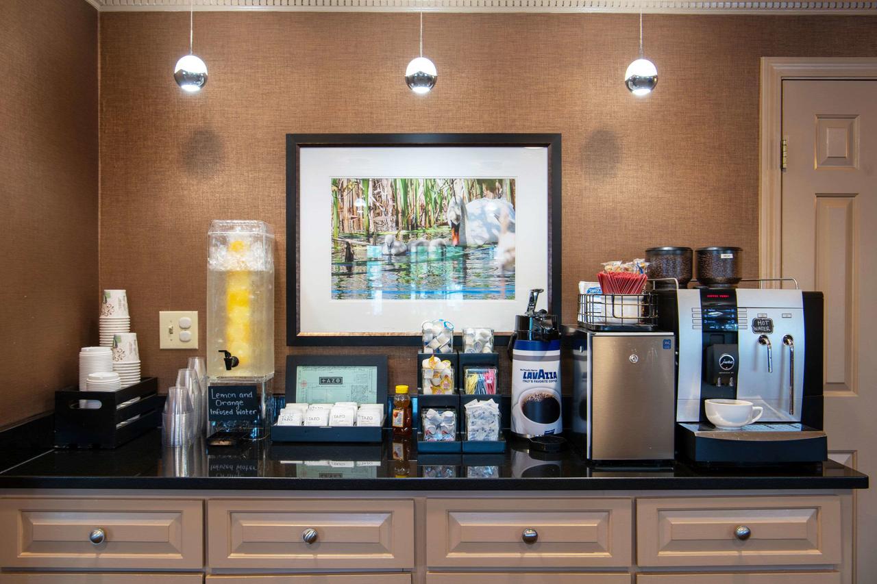 Port Inn And Suites Portsmouth, Ascend Hotel Collection - thumb 13