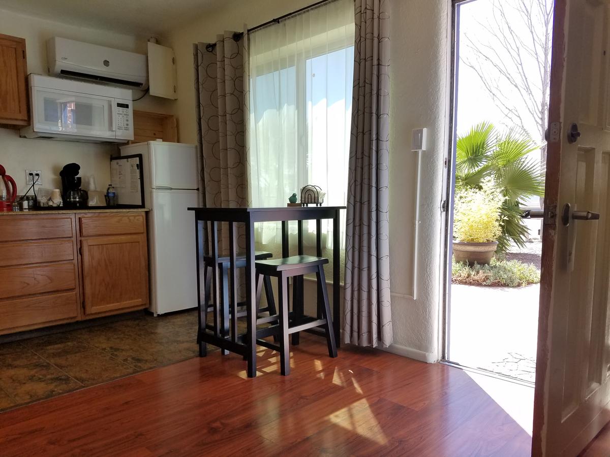 Rocket Inn - thumb 3