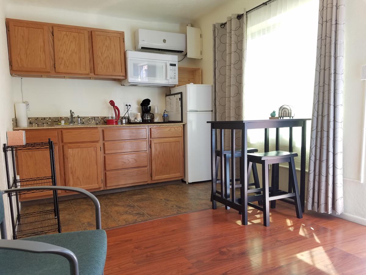 Rocket Inn - thumb 4