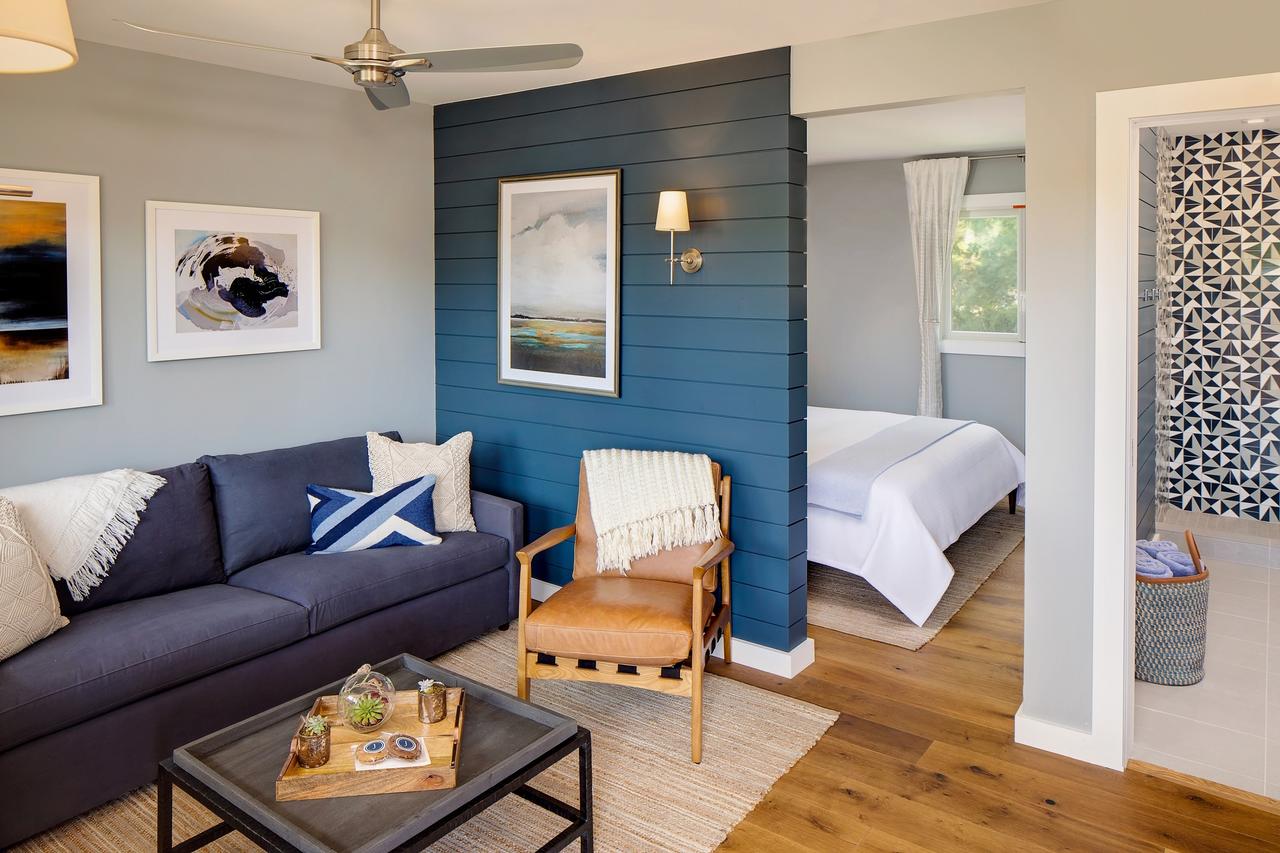 Journey East Hampton - thumb 4