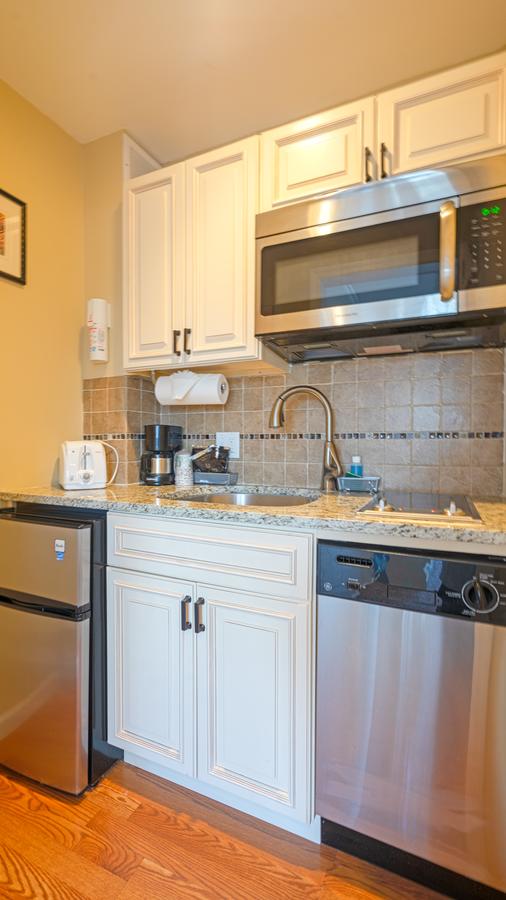 East Hampton House Resort - thumb 18