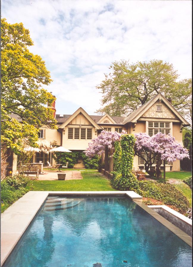 The Baker House 1650 - thumb 2