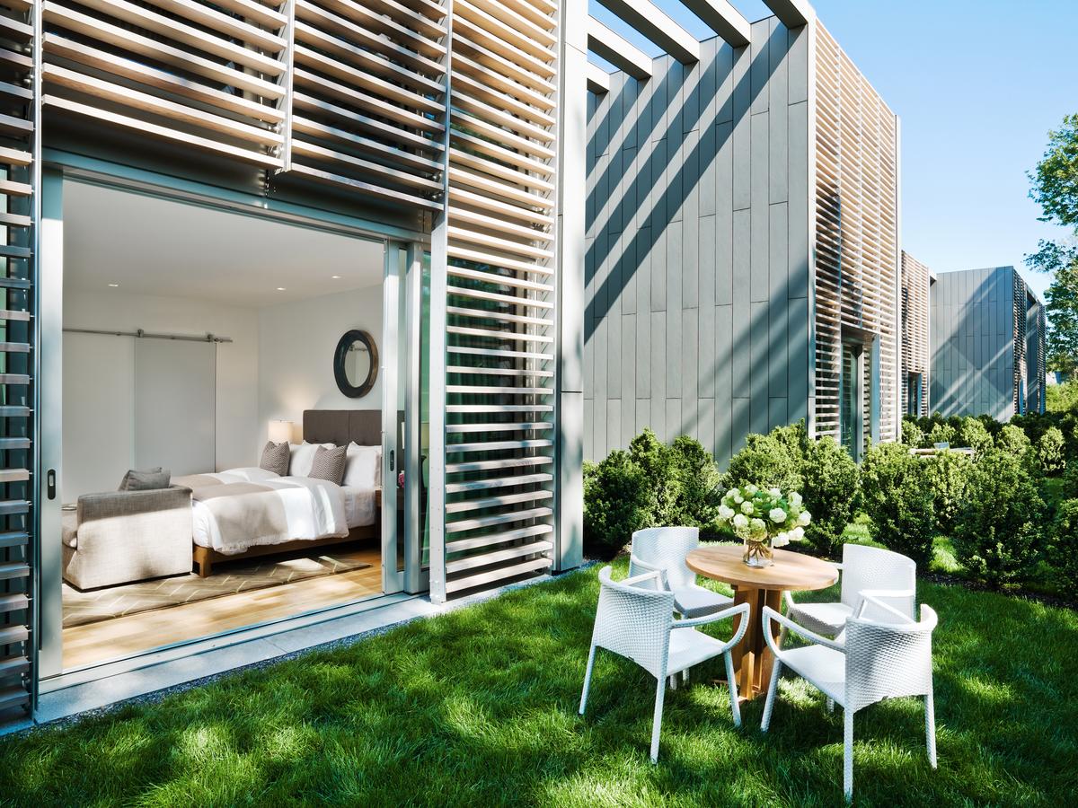 Topping Rose House - thumb 0