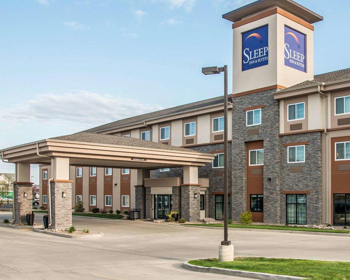 Sleep Inn & Suites I-94 - thumb 0