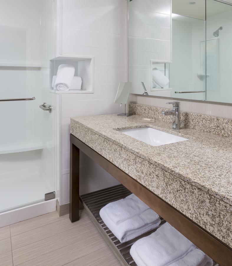 Courtyard By Marriott Bismarck North - thumb 4