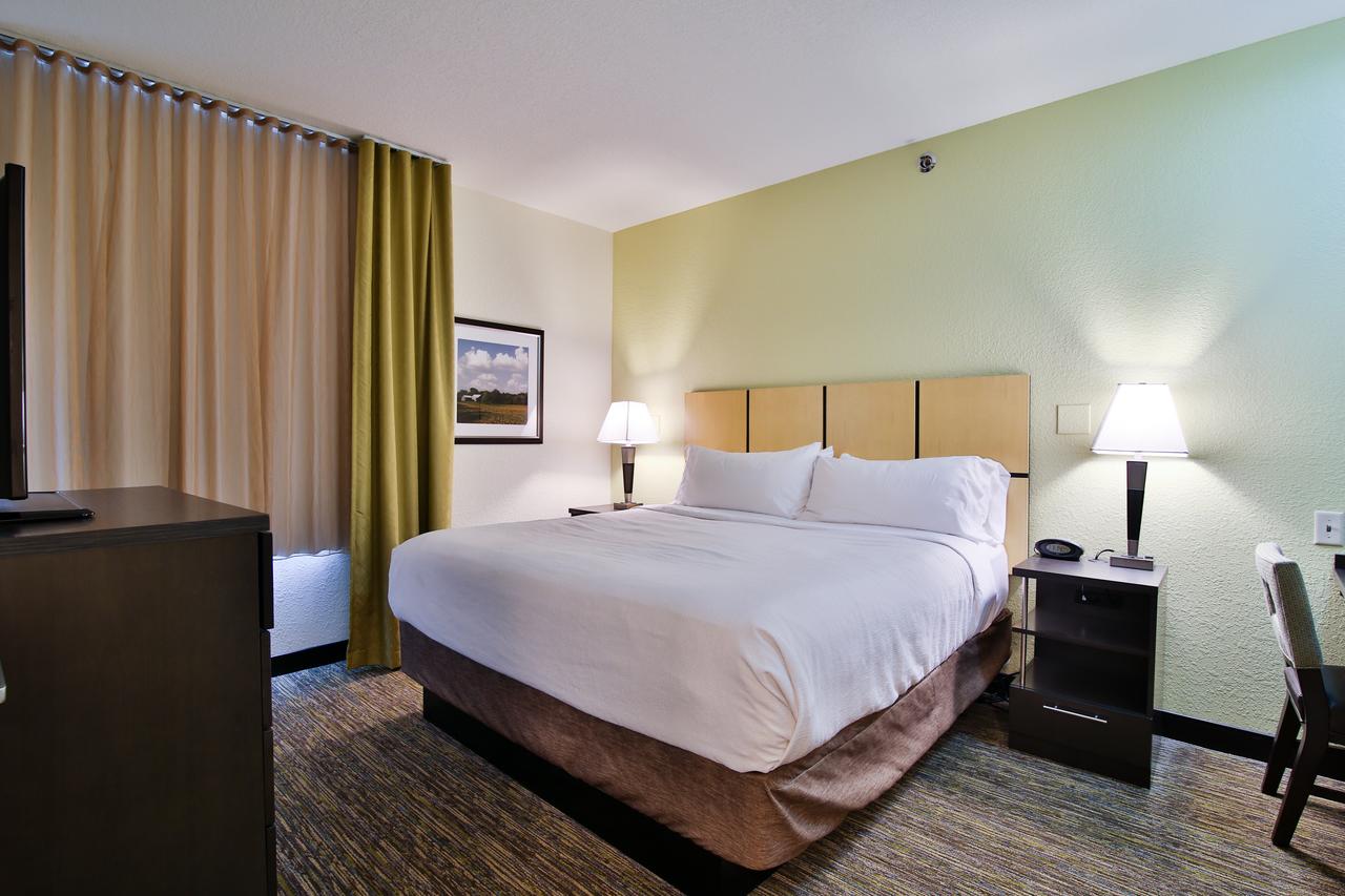 Candlewood Suites Bismarck - thumb 4