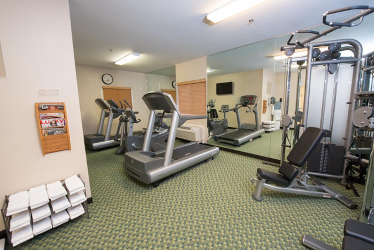 Candlewood Suites Bismarck - thumb 17