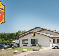 Super 8 by Wyndham Jamestown - Accommodation Missouri