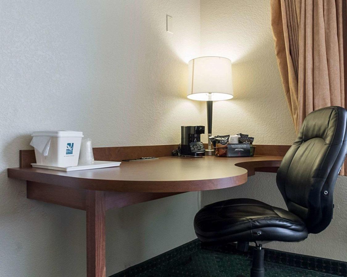Quality Inn & Suites Conference Center And Water Park - thumb 1
