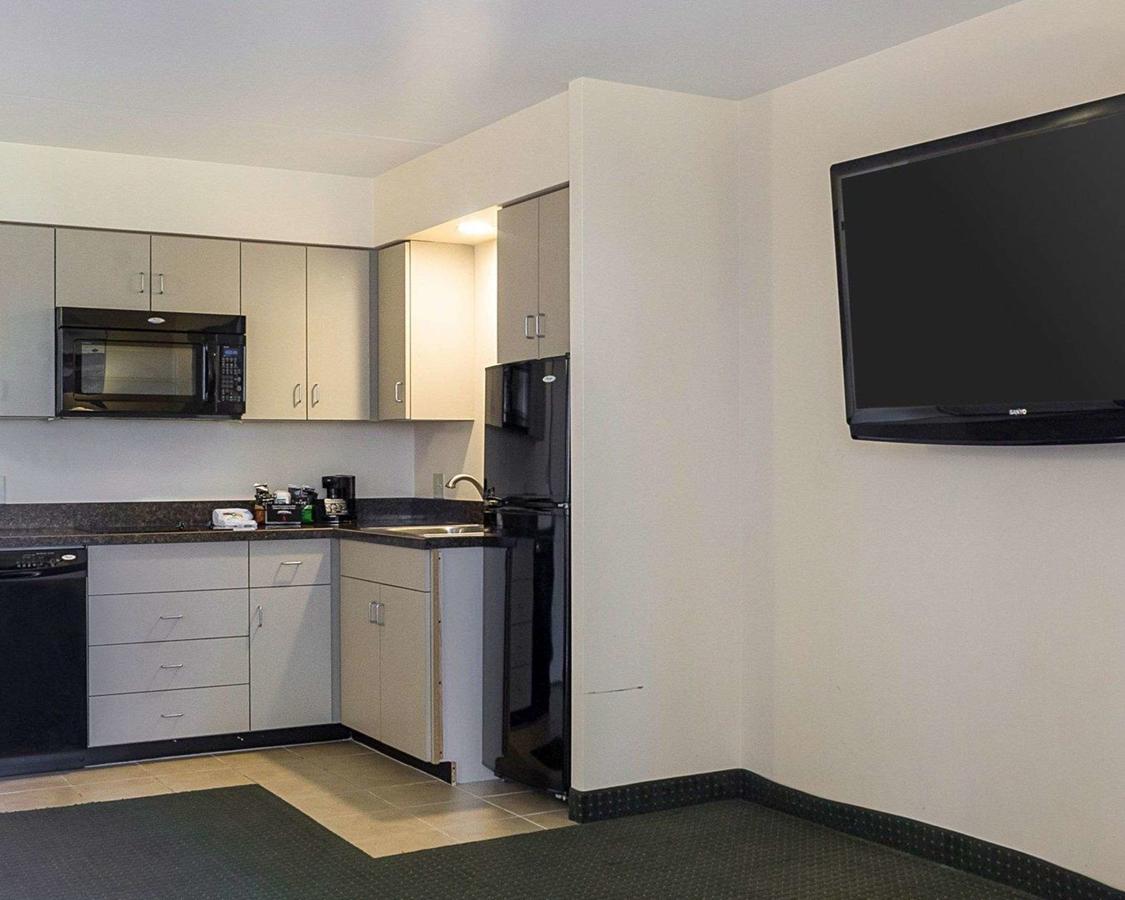 Quality Inn & Suites Conference Center And Water Park - thumb 34