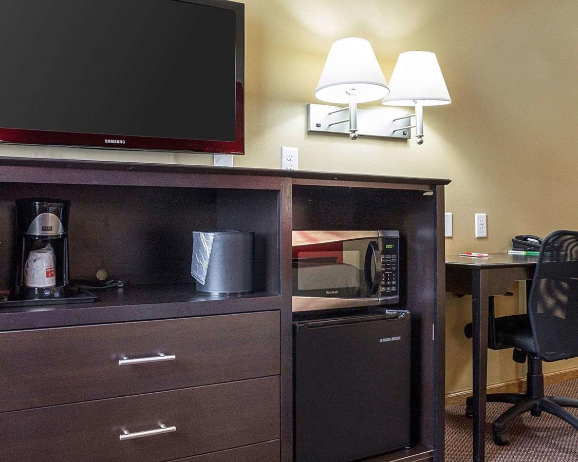 Econo Lodge Jamestown - thumb 10