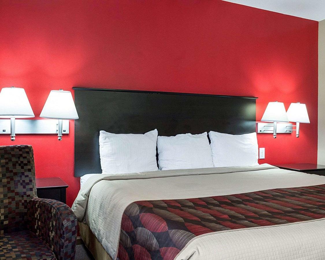 Econo Lodge Jamestown - thumb 2