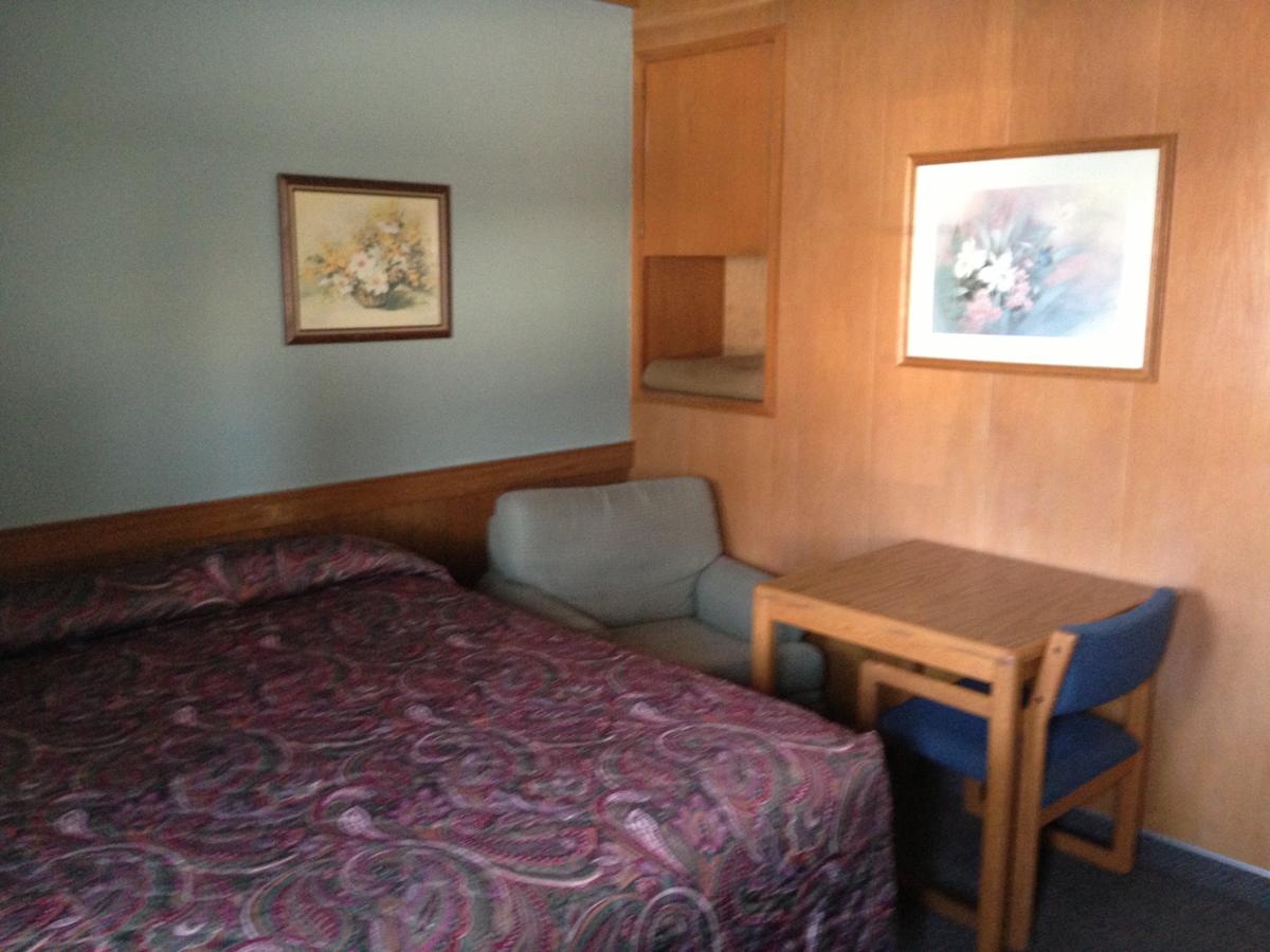 Jamestown Motel - thumb 7