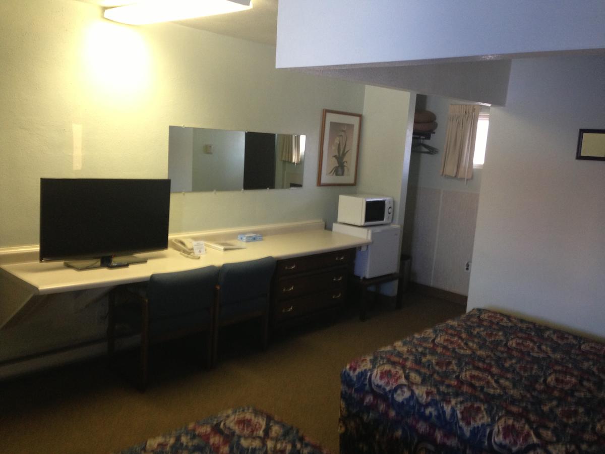 Jamestown Motel - thumb 10