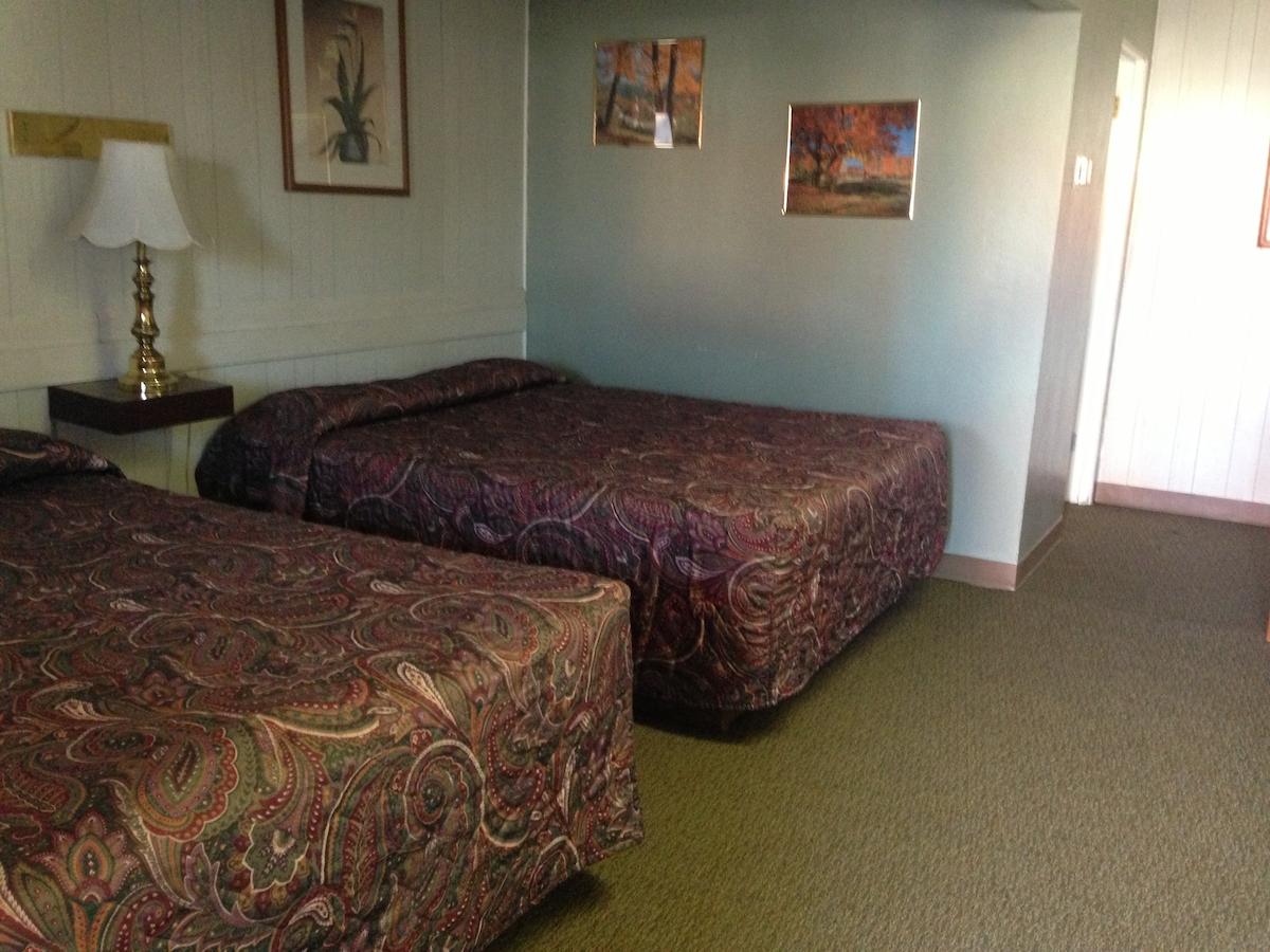 Jamestown Motel - thumb 2