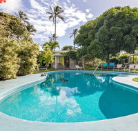 Tropical Garden Studio - Pool on property - Accommodation Missouri