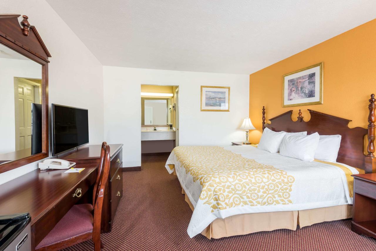 Days Inn By Wyndham Amherst - thumb 5