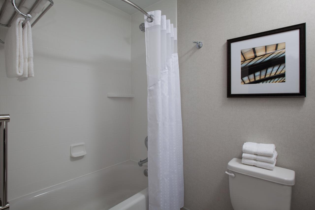 Holiday Inn Cleveland Clinic - thumb 13