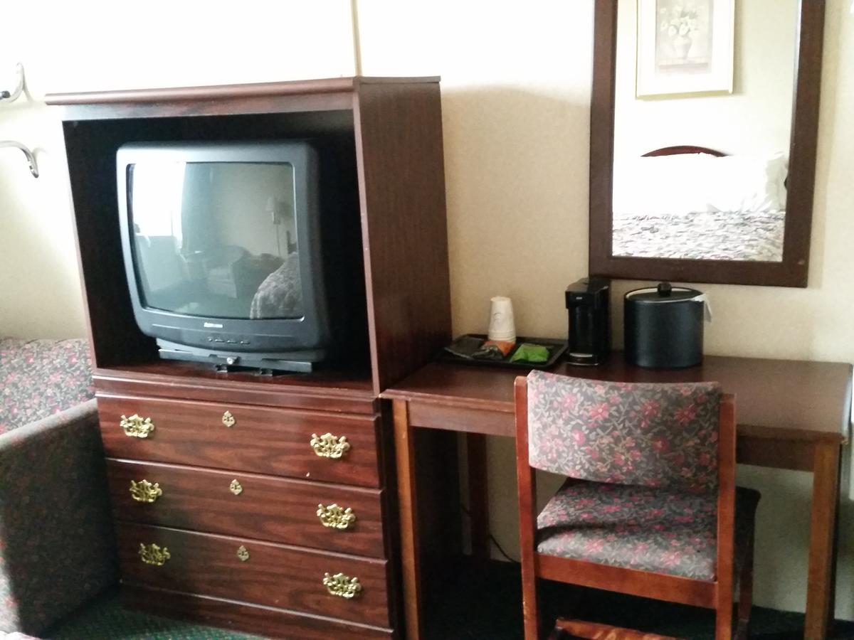 University Hotel And Suites - thumb 13