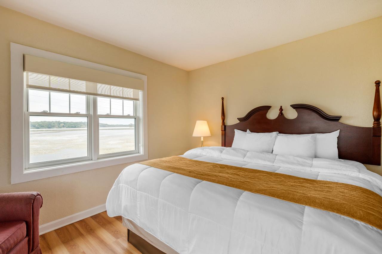 Atlantic Beach Hotel And Suites - thumb 3