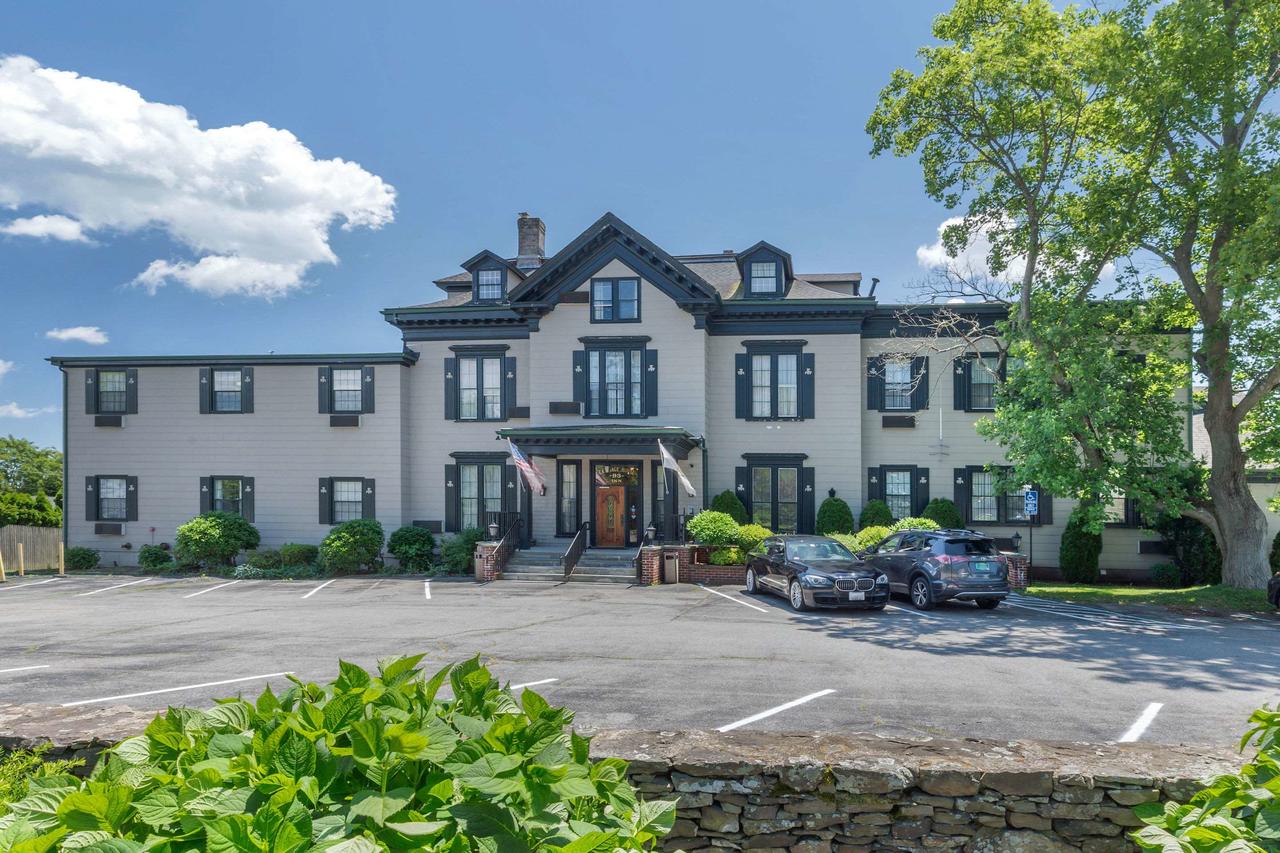 The Carriage House Inn, An Ascend Hotel Collection Member - thumb 0